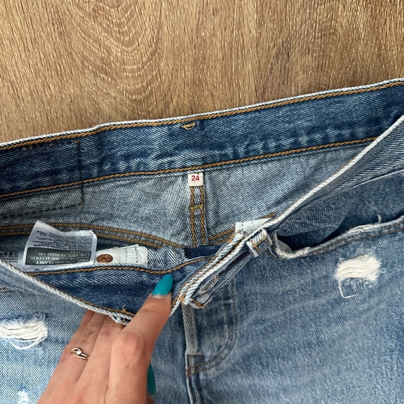 Short LEVIS - Picture 2 of 3